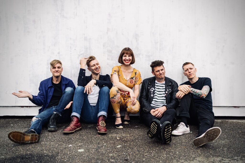 Ticketverlosung: Skinny Lister & Tim Vantol