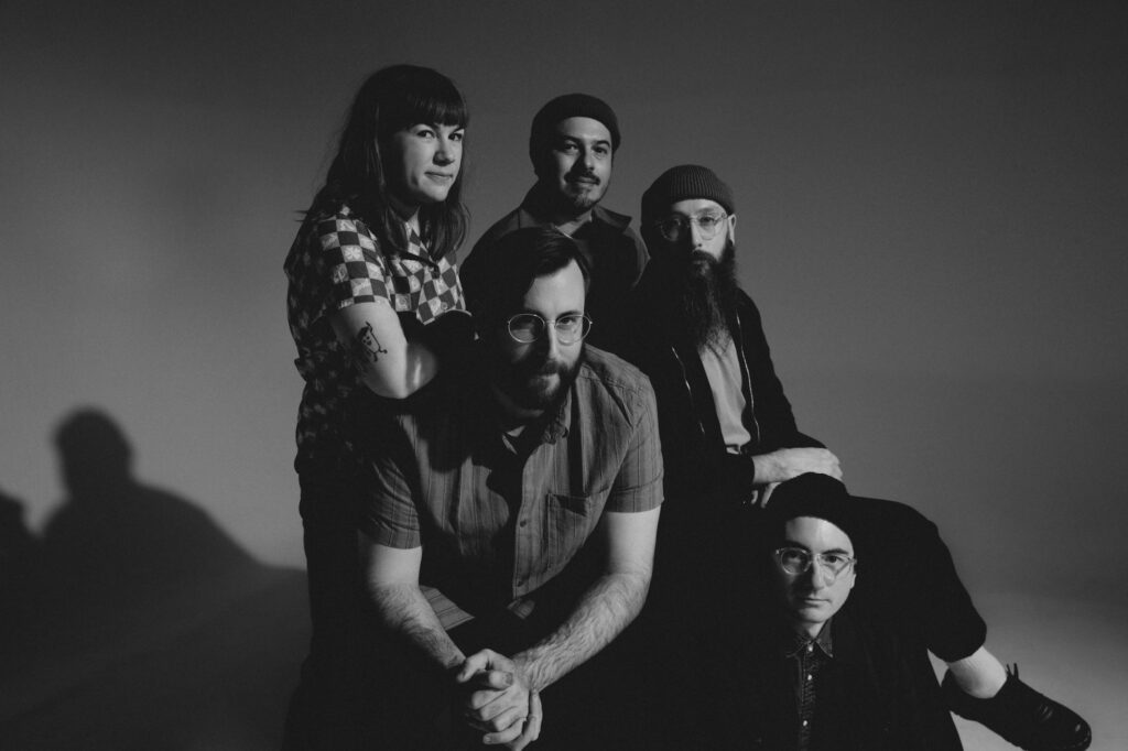 Ticketverlosung: Spanish Love Songs & Shoreline