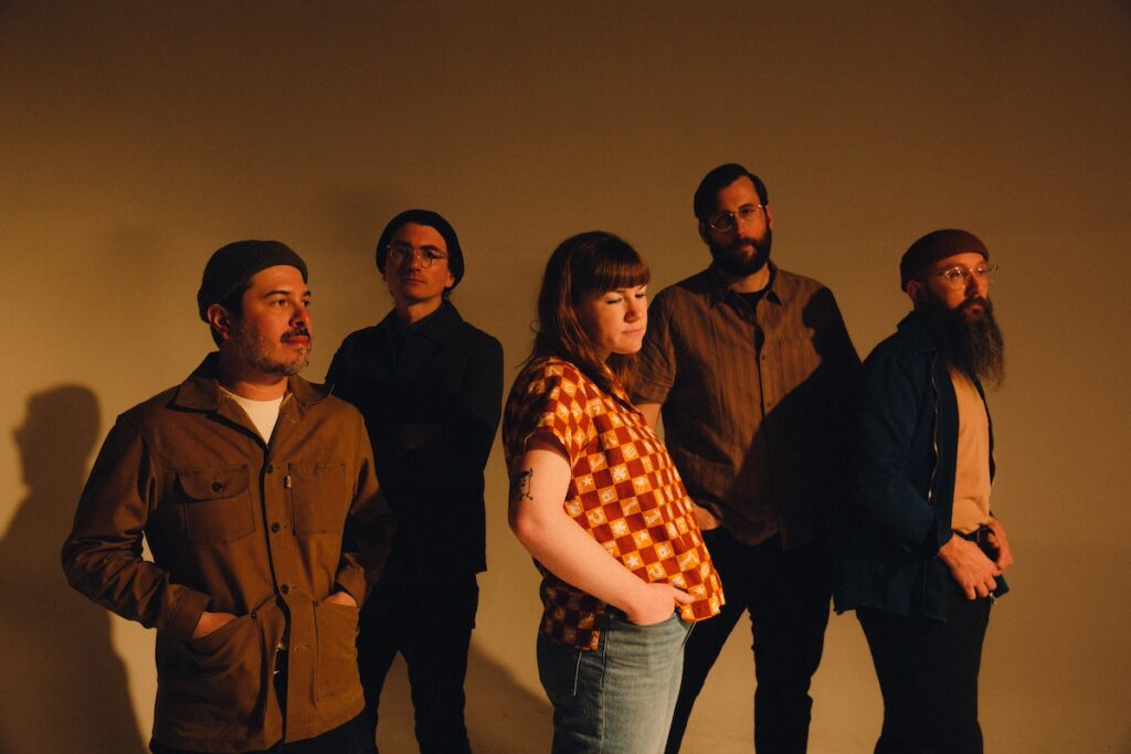 Ein Fest: Spanish Love Songs, Kali Masi und mehr